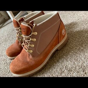 VERY GOOD CONDITION!! Rust color, waterproof suede Timberland boots -9 Mens